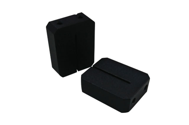 cnc精密機械零件加工價格對比同類產品有哪些不同？