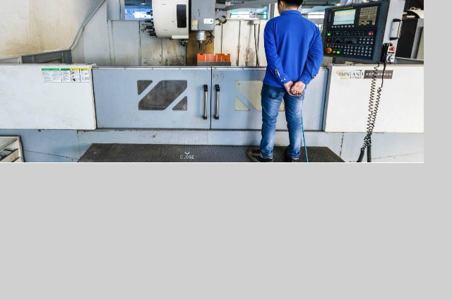 鈦合金拉深成形性的筒形件拉深