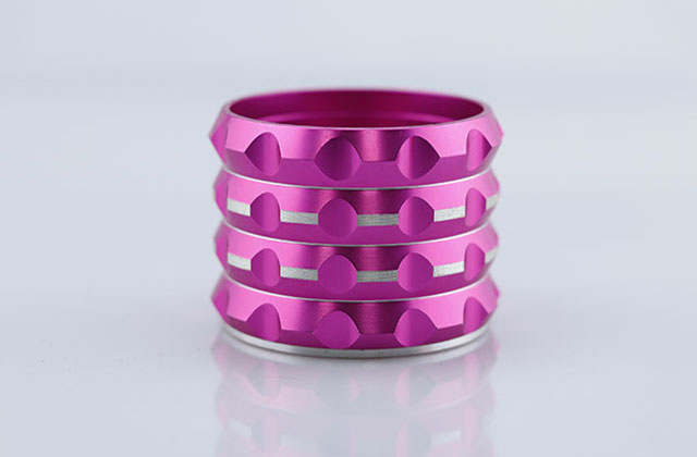  上海通訊零件加工廠鼠標通訊零件加工打樣成本高，客戶找到鑫創盟來合作 