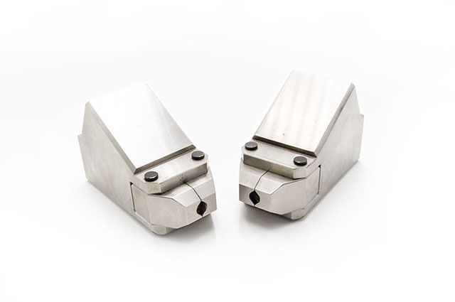 鋁腔體cnc加工中主軸對滾動(dòng)軸承有哪些要求？加工企業(yè)如何改進(jìn)鋁腔體cnc加工呢？